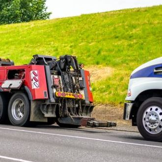 Semi Truck Towing Company Near Me