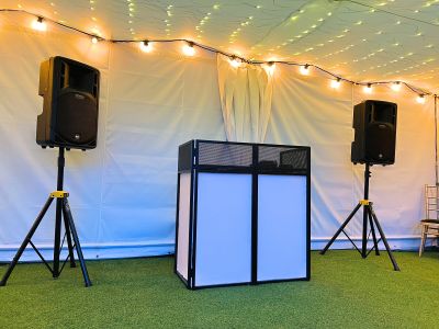 An event production company specializes in planning, coordinating, and executing events of all sizes and types. From corporate conferences and product launches to weddings and large-scale festivals, these companies handle all aspects of event management. https://www.justsmile.co.uk/sound-hire/